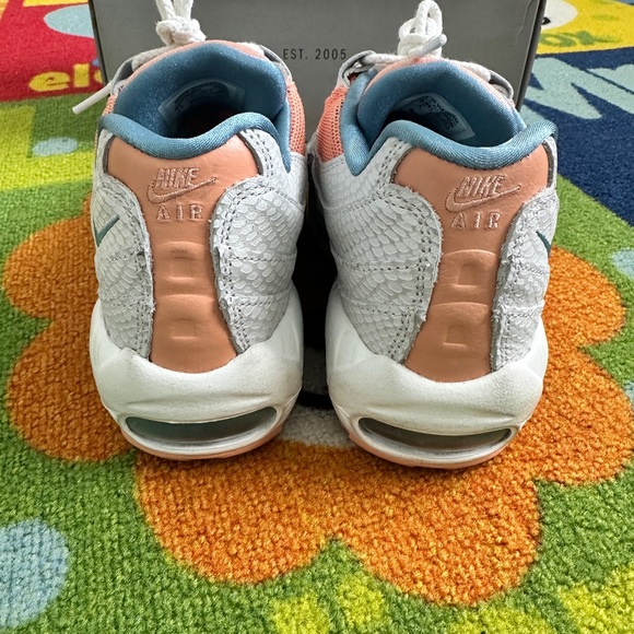 Nike Blue and Pink Air Max 95 Sneakers - Picture 3 of 4
